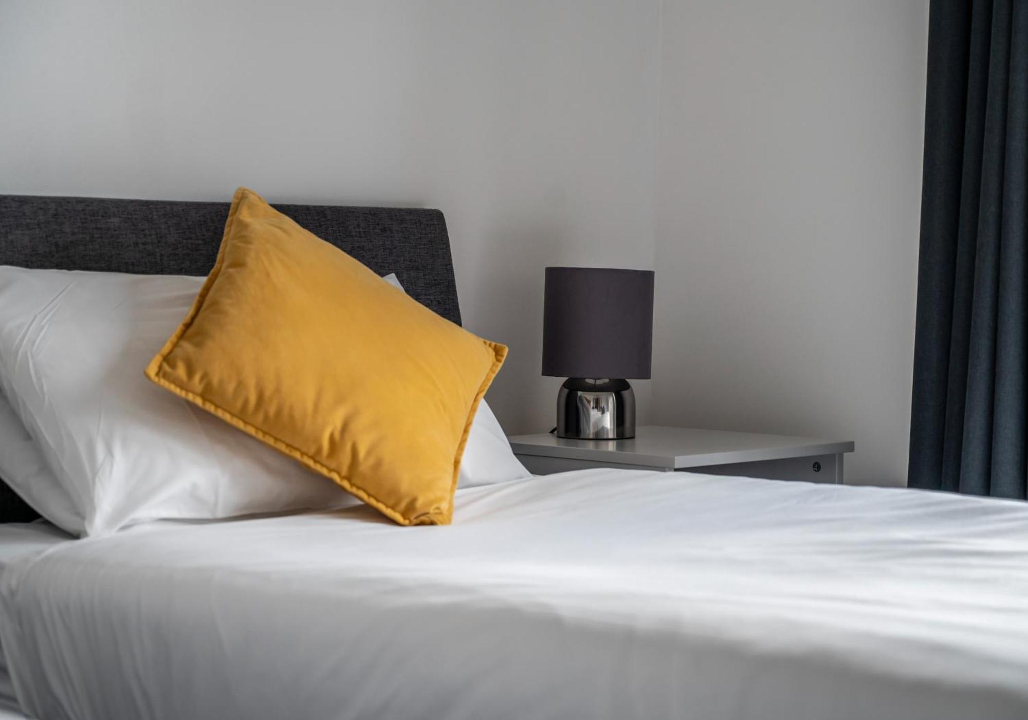 Shoreland Lodges - Holly Lodge ฟอร์ตออกัสตัส ภายนอก รูปภาพ